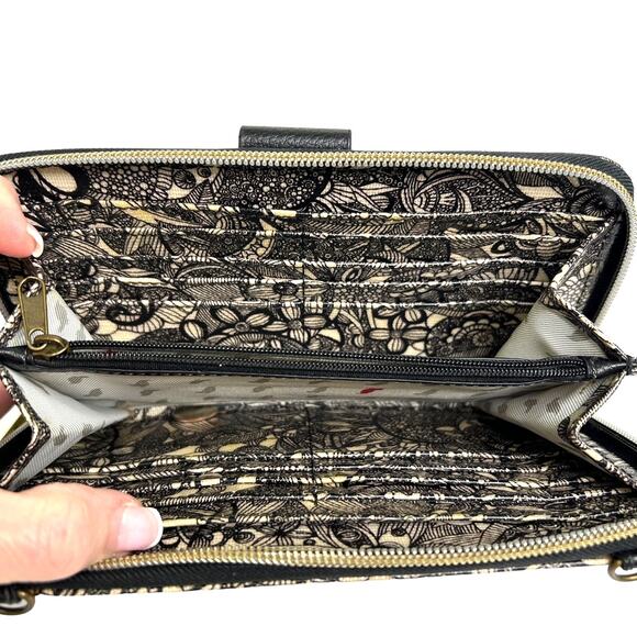 Sakroots Black & Cream Zippered Wallet Smartphone Case Crossbody Bag Purse - Picture 3 of 6